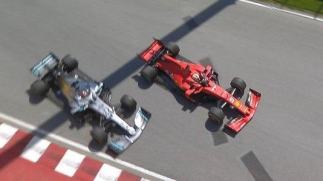 La chiusura di Vettel a Hamilton in Canada che è costata 5" di penalità al tedesco
