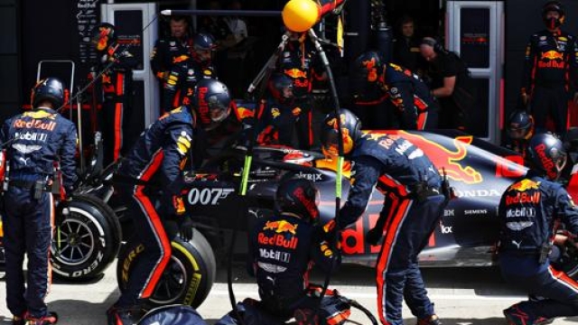 Pit stop record per Gasly ai box Red Bull. Gasly