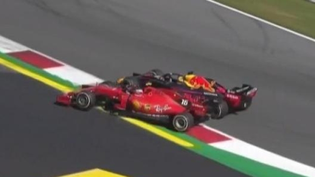 Il contatto Leclerc-Verstappen nel GP di Austria. Ansa
