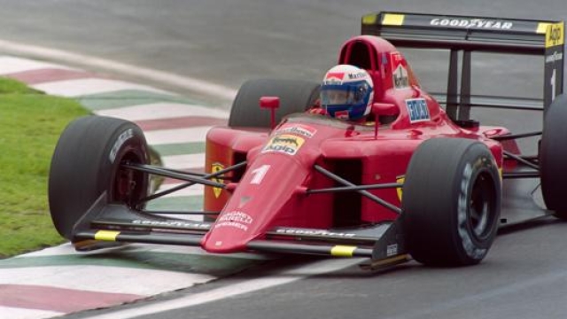 Alain Prost sulla rossa nel 1990. Afp
