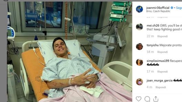 Mir sorridente in ospedale dopo la caduta di Brno. Instagram