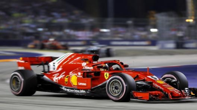 La monoposto di Vettel a Singapore lo scorso anno. AP