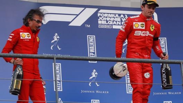 Laurent Mekies con Charles Leclerc sul podio di Spa. Lapresse