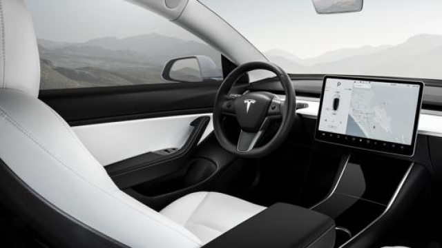 Gli interni di una Tesla Model 3