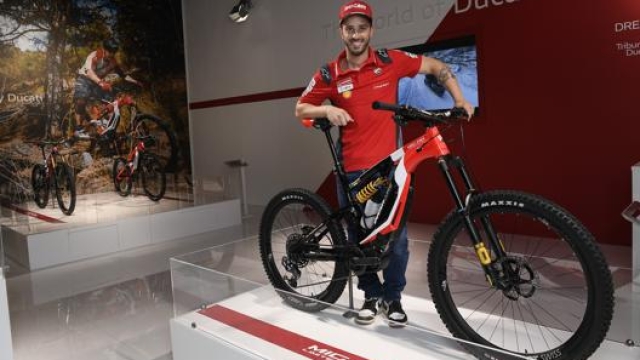 Andrea Dovizioso con la Ducati MIG-RR
