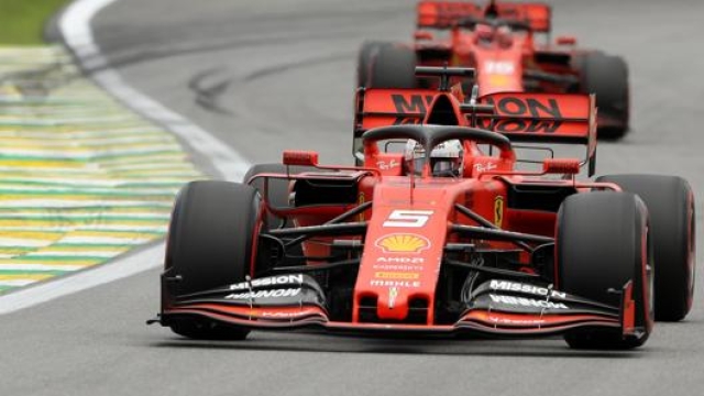 Vettel e Leclerc durante il GP del Brasile. Getty