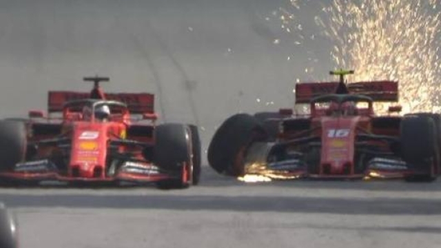Il contatto Vettel-Leclerc: Ferrari entrambi fuori!