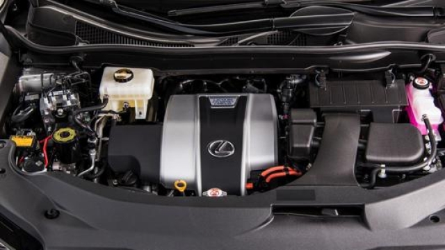 Nel powetrain ibrido il V6 3.5 aspirato a benzina esprime 262 Cv
