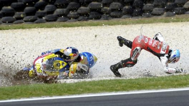 Zarco ai tempi della Moto3 caduto durante il GP di Phillips Island del 2011. Epa
