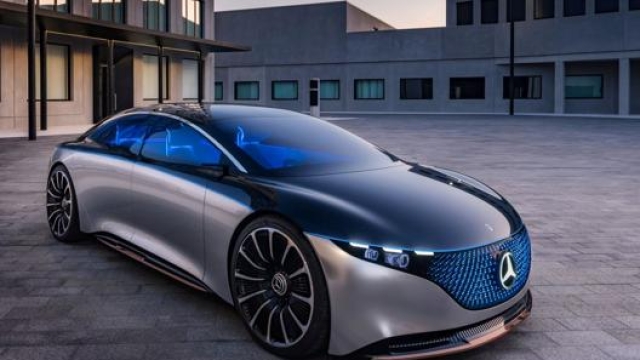 L’auto elettrica Mercedes Eqs Vision Concept presentata al Salone di Francoforte 2019