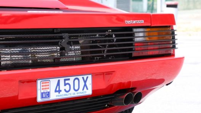 Il dettaglio di una Ferrari Testarossa