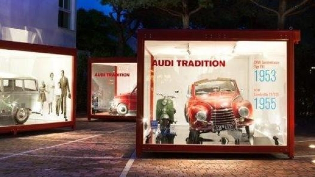 L’esposizione all’aperto a Jesolo sulle vacanze al villaggio estivo Nsu, a cura di Audi Tradition