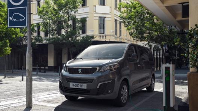 Peugeot e-Traveller, multispazio in versione elettrica