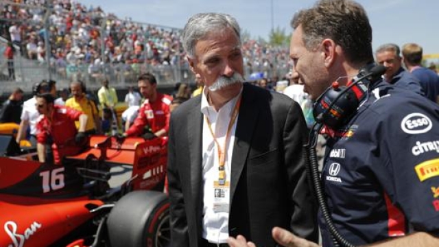 Da sinistra Chase Carey, 66 anni, presidente di Formula 1, e Chris Horner, 46, capo della Red Bull. Epa