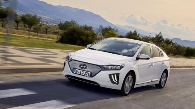 Il prezzo di listino della Hyundai Ioniq plug-in parte da 37.000 euro