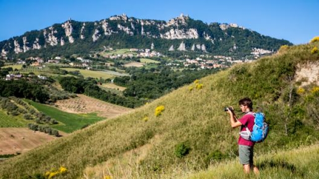 Le colline di San Marino attraggono gli appassionati di trekking fotografici. @VisitSanMarino