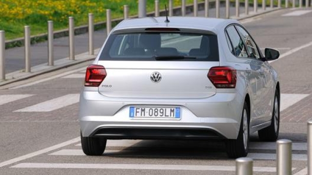 La VW Polo monta il noto 1.0 TGI da 90 Cv