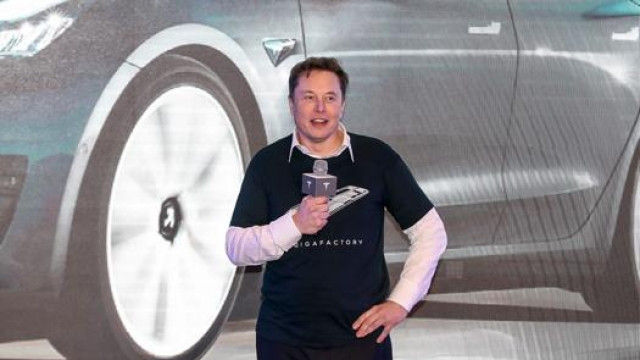 Elon Musk apre alla fornitura di batterie e software a terzi. Afp