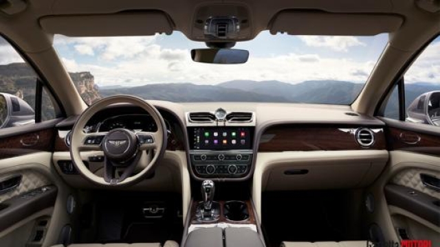 Gli interni della Bentley Bentayga Restyling 2020
