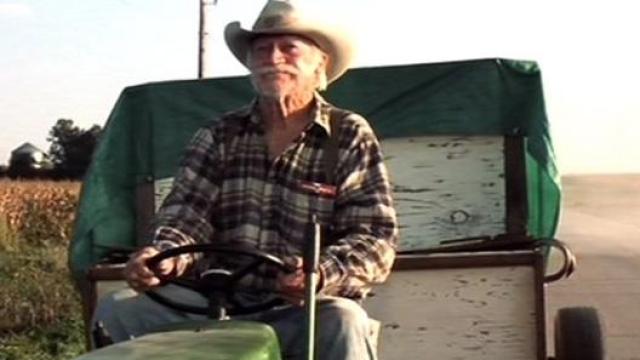 Su un trattorino rasaerba attraverso l’Iowa: una storia vera, firmato da David Lynch