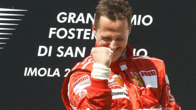 Michael Schumacher in cima al podio nel 2006, ultima edizione di Imola. ANSA
