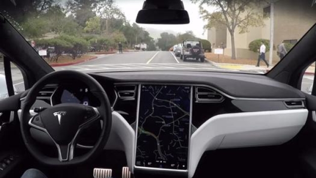 Tesla usa immagini provenienti dalle telecamere a bordo