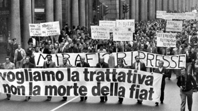 Alcune immagini del corteo a Torino con la marcia dei quarantamila a favore della Fiat