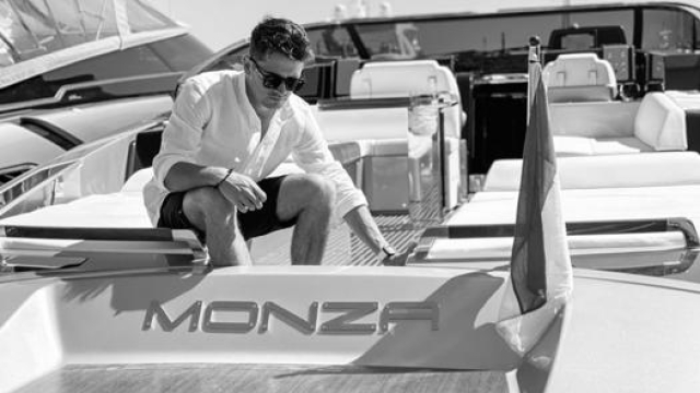 Charles Leclerc sul suo yacht: 'Monza'