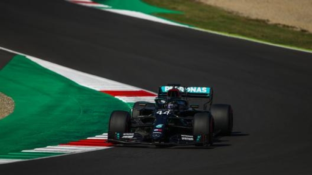 Lewis Hamilton conquista la pole position al Mugello