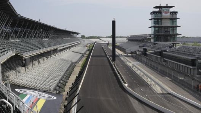 10.000 fortunati spettatori potranno assistere alle prossime due gare che si terranno sul circuito di Indianapolis. Ap