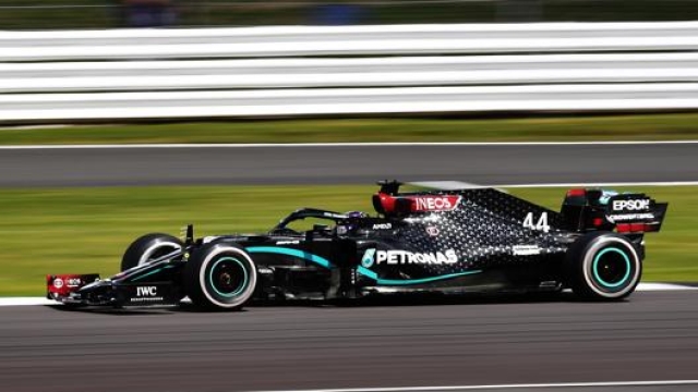 Lewis Hamilton al comando