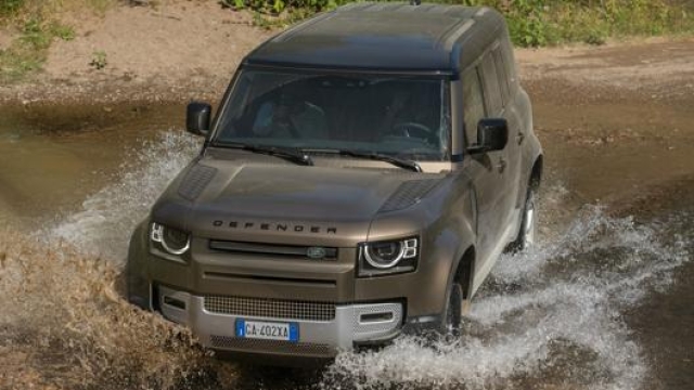 L’altezza di guado del Land Rover Defender 2020 arriva fino a 90 cm
