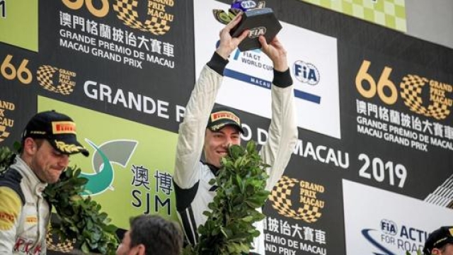 Raffaele Marciello sul podio di Macao vincitore del Gt World Cup 2019
