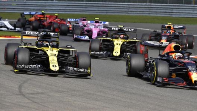 La Renault in azione nel GP Belgio. Lapresse
