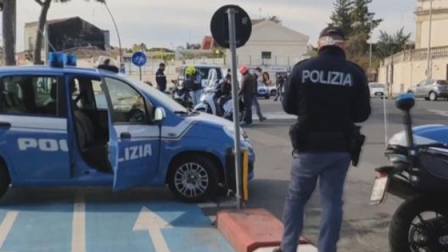 Un posto di controllo della polizia a Catania