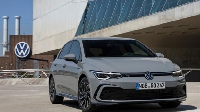 La Volkswagen Golf eTSI 2020 promette consumi ridotti di circa 0,4 litri/100 km