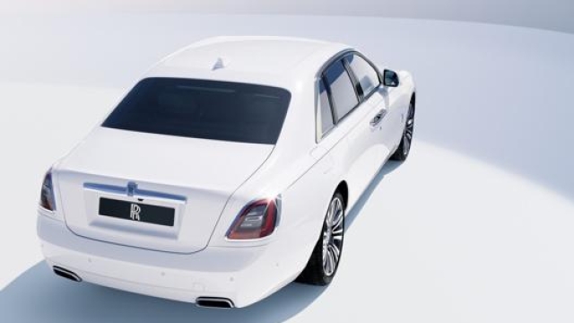 La Rolls-Royce Ghost 2021 è stata rinnovata nell’estetica e nei contenuti