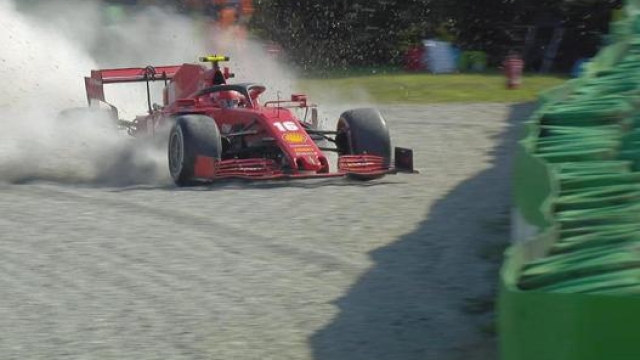Charles Leclerc sbatte durante il GP d’Italia. Ansa