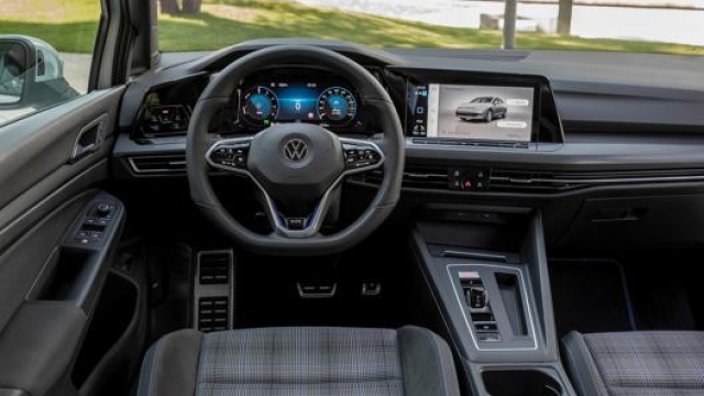 Gli interni della nuova Volkswagen Golf 8 Gte