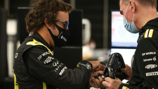 Fernando Alonso (a destra) pronto a tornare in F1 con la Renault