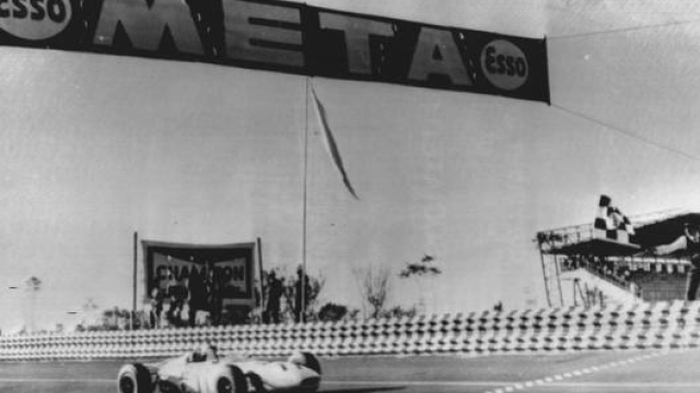 La prima  vittoria della Honda in Formula 1: Richie Ginther nel GP Messico 1965. Ap