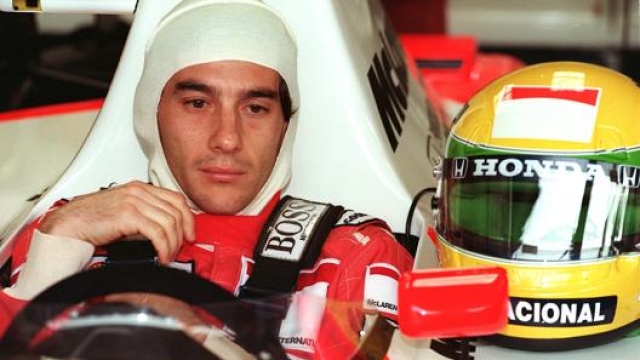 Ayrton Senna, sul casco il marchio Honda. Afp