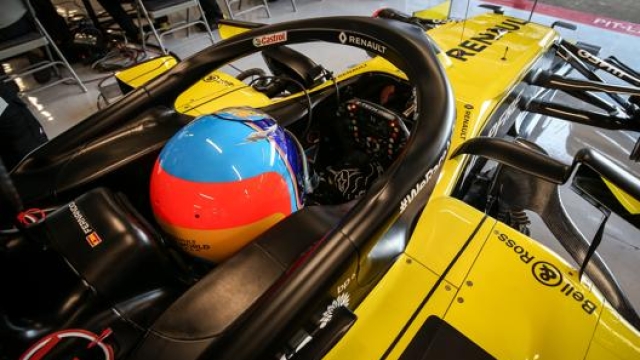Di nuovo al volante: Fernando Alonso torna nell’abitacolo di un’auto di Formula 1 dopo un anno e mezzo abbondante