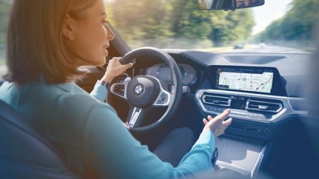 Anche il BMW Connect Drive riconosce il linguaggio colloquiale
