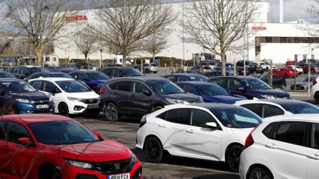 Honda Civic e Jazz davanti alla fabbrica di Swindon, nel sud dell’Inghilterra. Afp