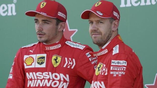 Compagni e ora rivali, Sebastian Vettel insieme a Charles Leclerc in Ferrari nel 2019. LaPresse
