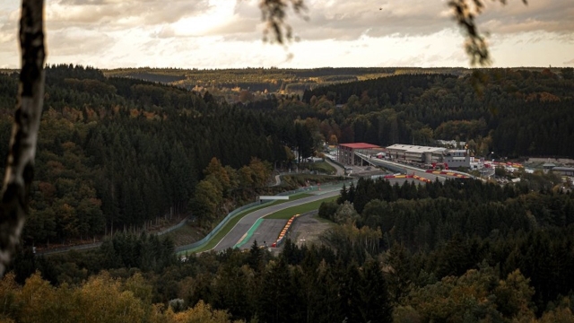 Il circuito di Spa-Francorchamps, nella foresta delle Ardenne, in Belgio, misura 7.004 metri