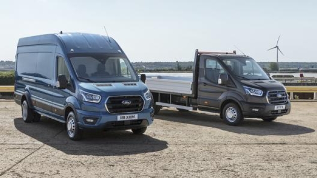 Il nuovo Transit 5 tonnellate: furgone e chassis