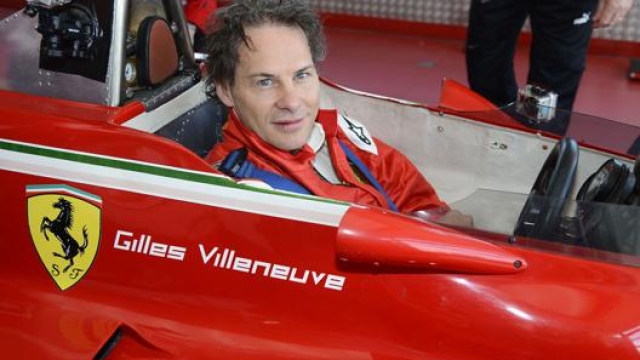 Jacques Villeneuve sulla monoposto del padre Gilles. LaPresse