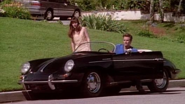 Dylan e donna sulla bellissima Porsche Speester 356